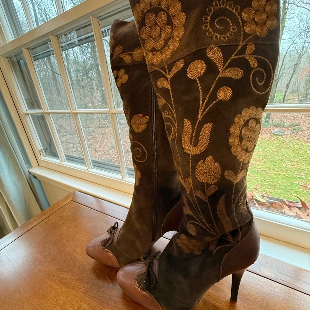 Sam Edelman for Victoria’s Secret Brown Suede Embroidered Floral Knee-High Boots - Picture 2 of 6
